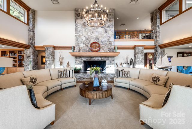 820 Laurel Ridge Drive, Waynesville, NC 28786