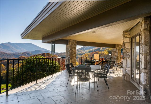 820 Laurel Ridge Drive, Waynesville, NC 28786