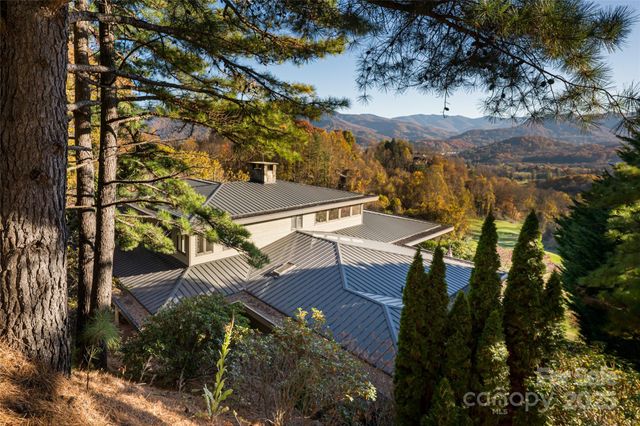 820 Laurel Ridge Drive, Waynesville, NC 28786