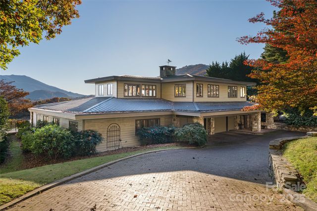 820 Laurel Ridge Drive, Waynesville, NC 28786