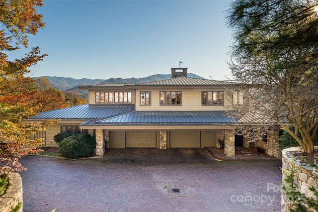 820 Laurel Ridge Drive, Waynesville, NC 28786