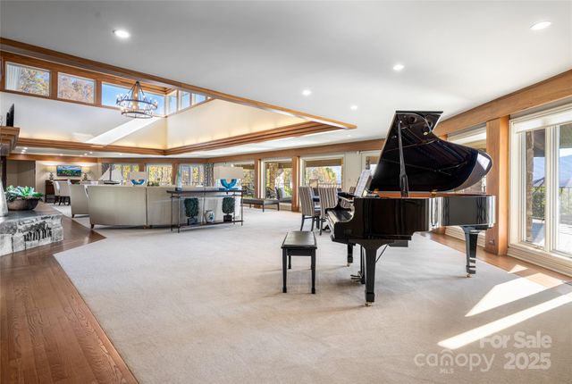 820 Laurel Ridge Drive, Waynesville, NC 28786