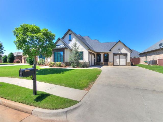 624 Sailboat Bridge Way, Edmond, OK 73034