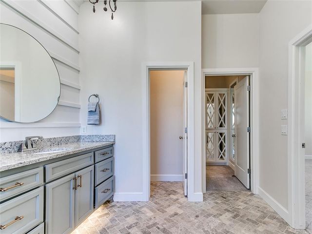 624 Sailboat Bridge Way, Edmond, OK 73034
