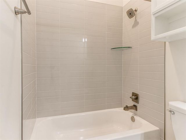 624 Sailboat Bridge Way, Edmond, OK 73034