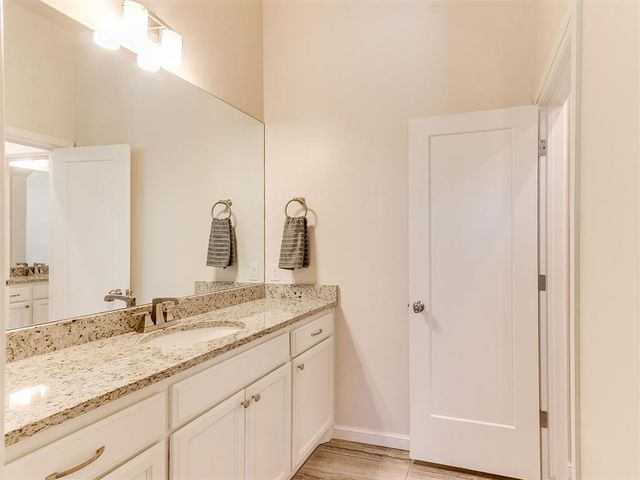 624 Sailboat Bridge Way, Edmond, OK 73034