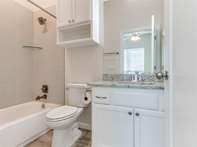 624 Sailboat Bridge Way, Edmond, OK 73034