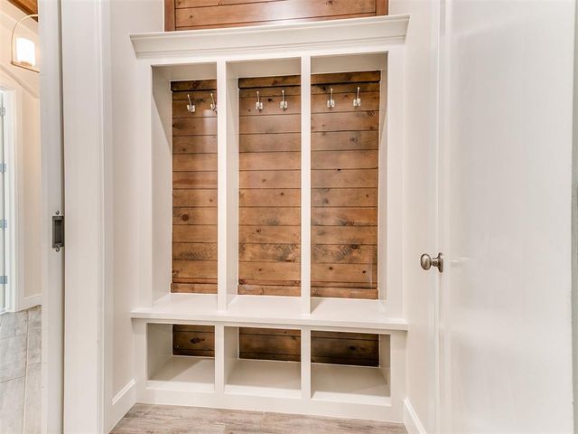 624 Sailboat Bridge Way, Edmond, OK 73034