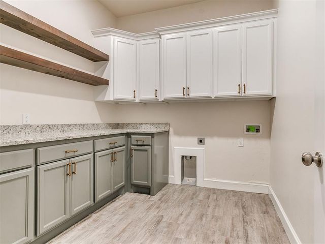 624 Sailboat Bridge Way, Edmond, OK 73034