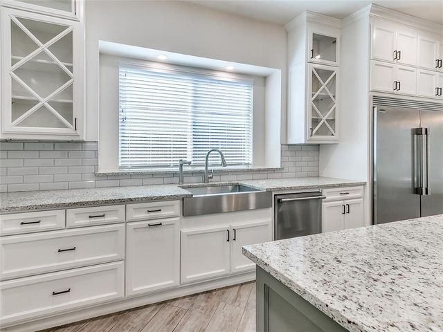 624 Sailboat Bridge Way, Edmond, OK 73034
