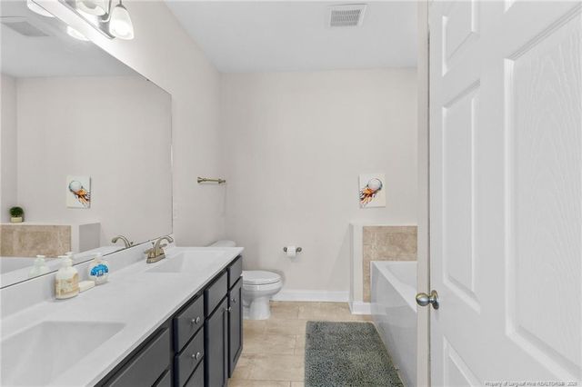 288 Gallery Drive 301, Spring Lake, NC 28390