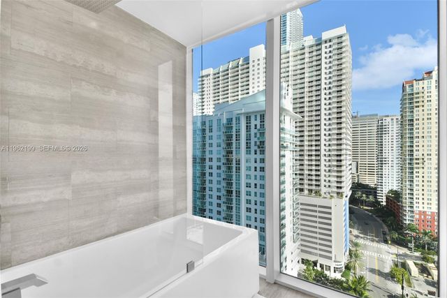 1300 Brickell Bay Dr 1910, Miami, FL 33131