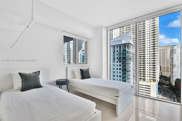 1300 Brickell Bay Dr 1910, Miami, FL 33131