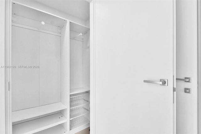 1300 Brickell Bay Dr 1910, Miami, FL 33131