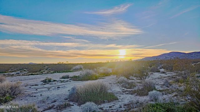 Rose Avenue, Mojave, CA 93501