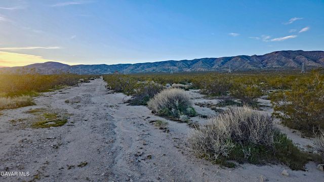 Rose Avenue, Mojave, CA 93501