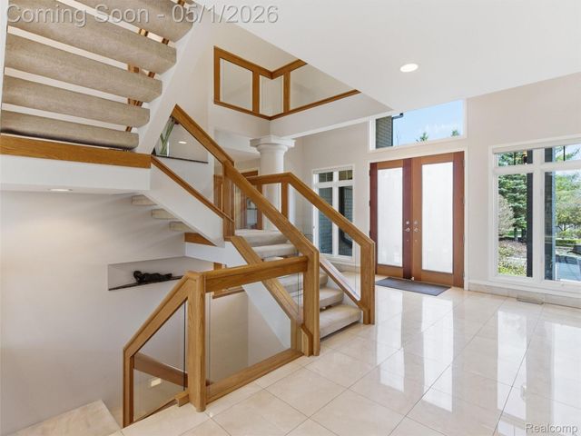 8390 Warwick Groves Court, Grand Blanc Charter Township, MI 48439