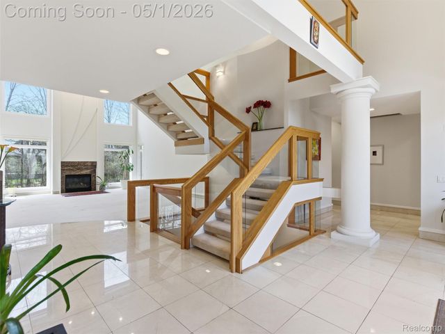 8390 Warwick Groves Court, Grand Blanc Charter Township, MI 48439