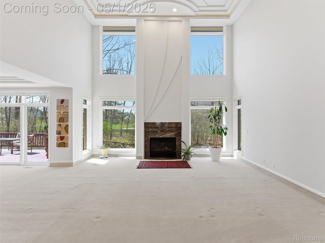 8390 Warwick Groves Court, Grand Blanc Charter Township, MI 48439