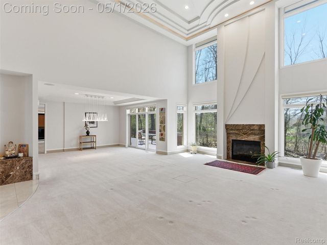 8390 Warwick Groves Court, Grand Blanc Charter Township, MI 48439
