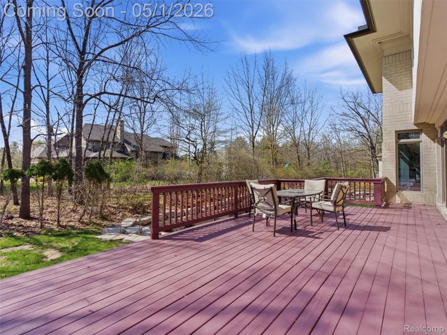 8390 Warwick Groves Court, Grand Blanc Charter Township, MI 48439