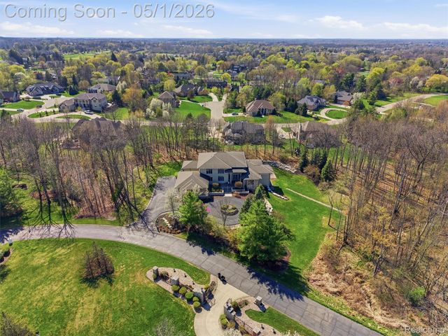 8390 Warwick Groves Court, Grand Blanc Charter Township, MI 48439