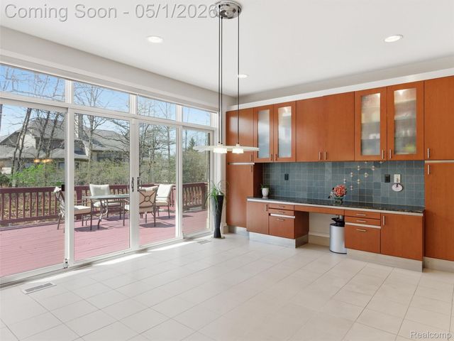 8390 Warwick Groves Court, Grand Blanc Charter Township, MI 48439