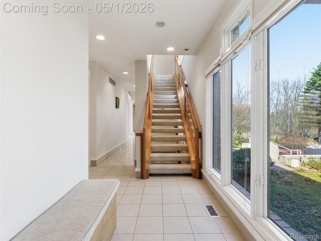 8390 Warwick Groves Court, Grand Blanc Charter Township, MI 48439