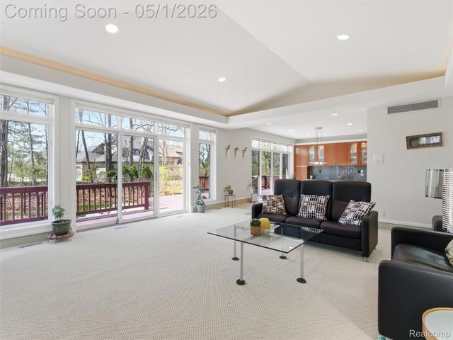 8390 Warwick Groves Court, Grand Blanc Charter Township, MI 48439