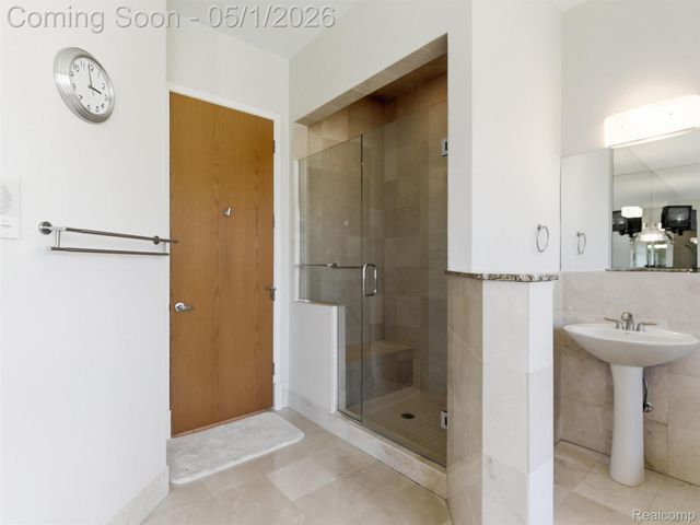 8390 Warwick Groves Court, Grand Blanc Charter Township, MI 48439
