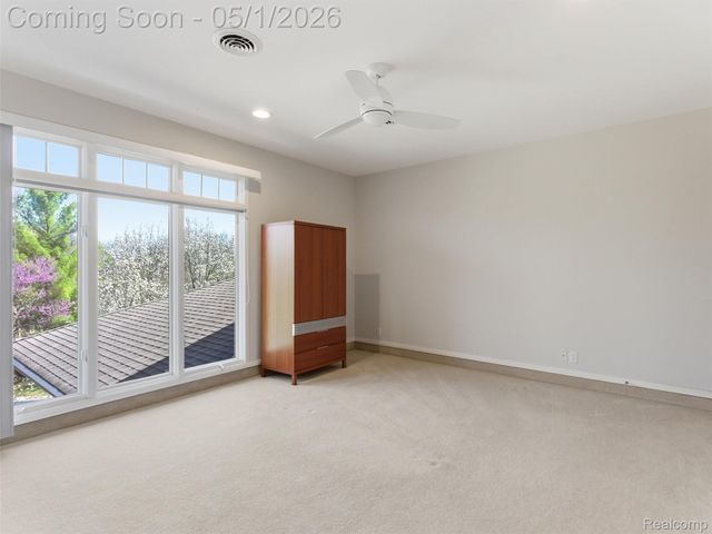 8390 Warwick Groves Court, Grand Blanc Charter Township, MI 48439
