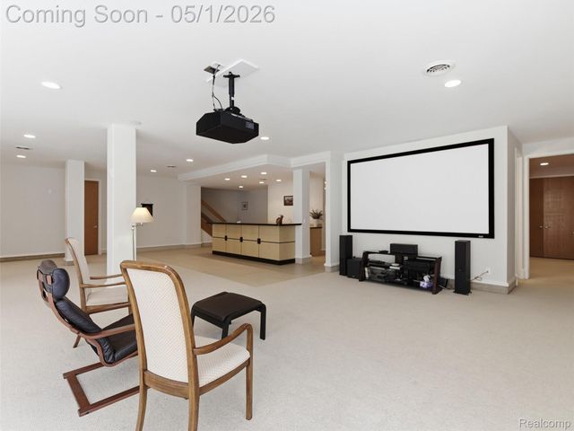 8390 Warwick Groves Court, Grand Blanc Charter Township, MI 48439