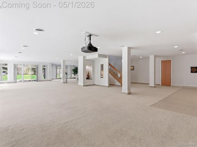 8390 Warwick Groves Court, Grand Blanc Charter Township, MI 48439