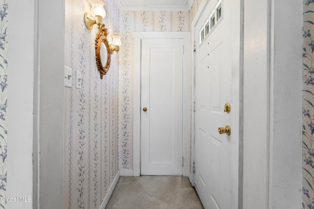 268 E Maryland Avenue, East Greenbush, NY 12144