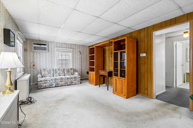 268 E Maryland Avenue, East Greenbush, NY 12144