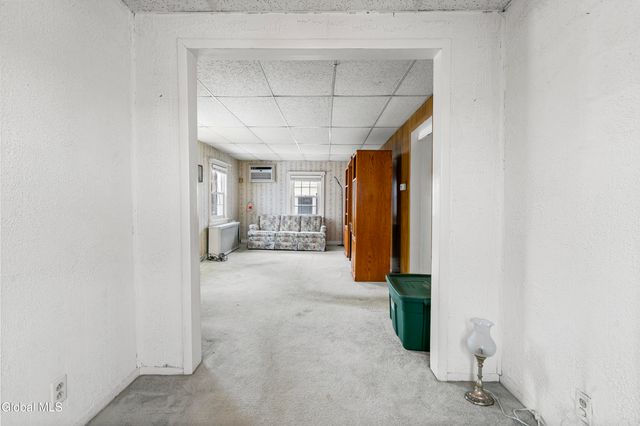 268 E Maryland Avenue, East Greenbush, NY 12144