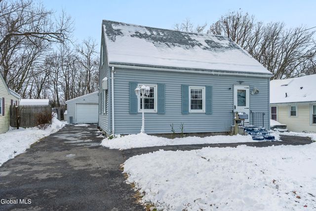 268 E Maryland Avenue, East Greenbush, NY 12144