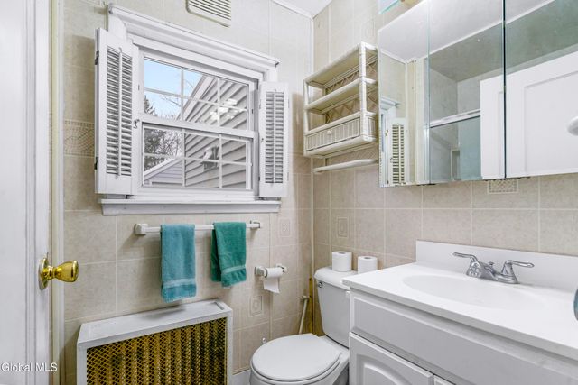 268 E Maryland Avenue, East Greenbush, NY 12144