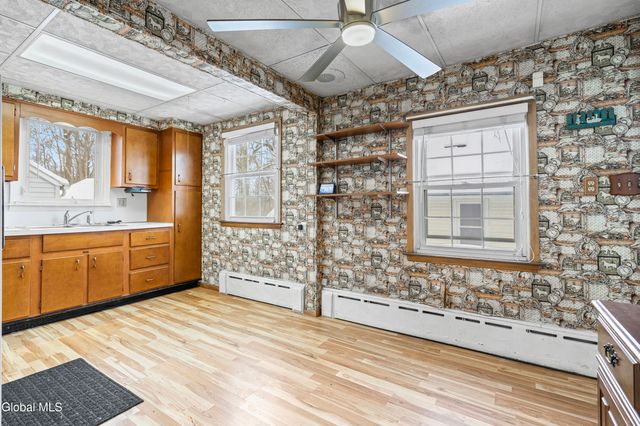 268 E Maryland Avenue, East Greenbush, NY 12144