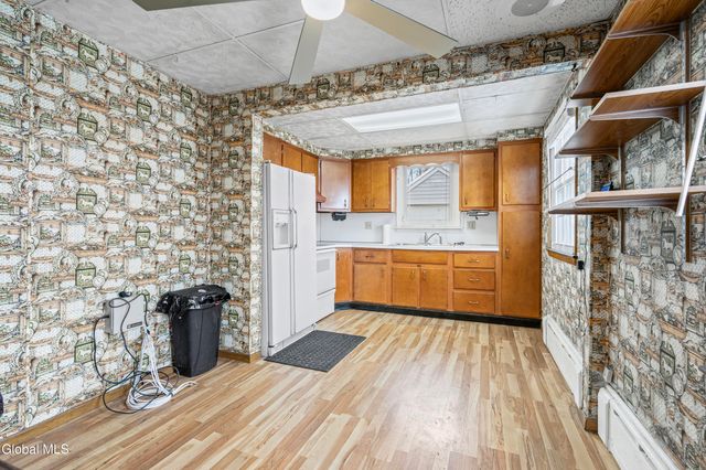 268 E Maryland Avenue, East Greenbush, NY 12144