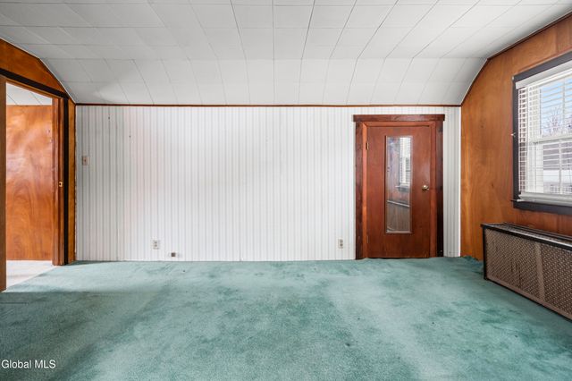 268 E Maryland Avenue, East Greenbush, NY 12144