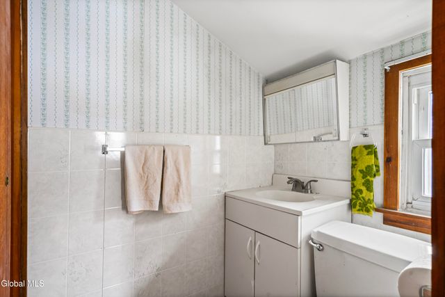 268 E Maryland Avenue, East Greenbush, NY 12144