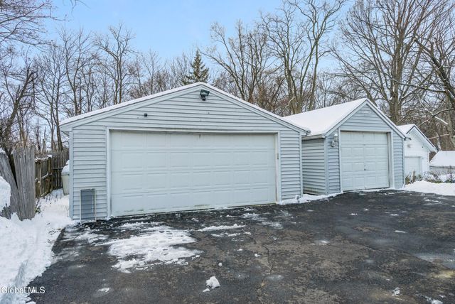 268 E Maryland Avenue, East Greenbush, NY 12144