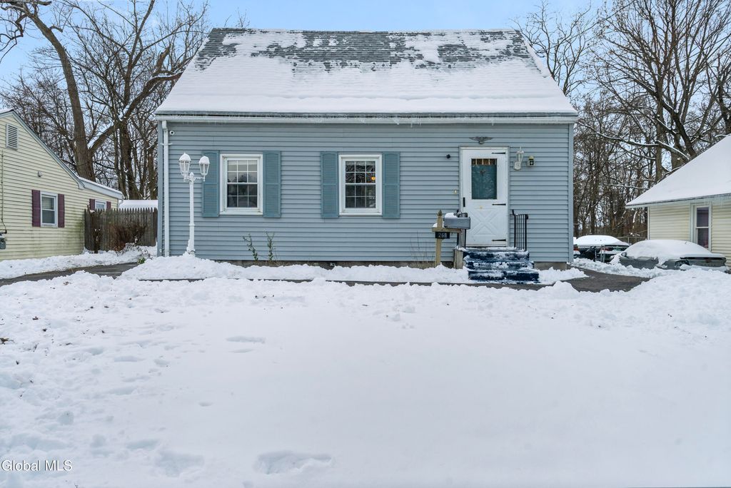 268 E Maryland Avenue, East Greenbush, NY 12144