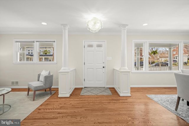 2429 N POTOMAC ST, Arlington, VA 22207