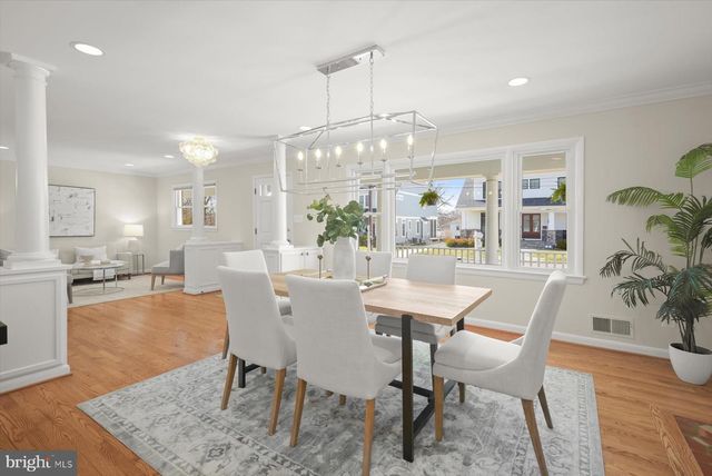 2429 N POTOMAC ST, Arlington, VA 22207