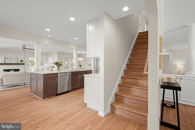 2429 N POTOMAC ST, Arlington, VA 22207