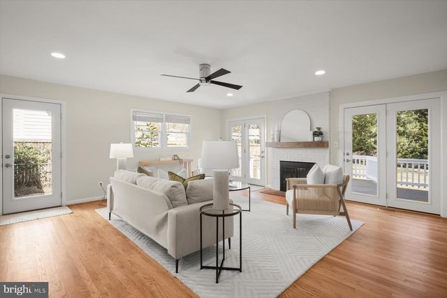 2429 N POTOMAC ST, Arlington, VA 22207