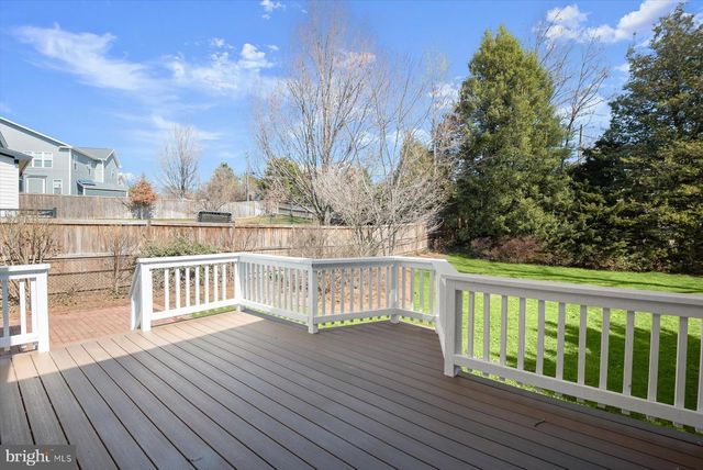 2429 N POTOMAC ST, Arlington, VA 22207