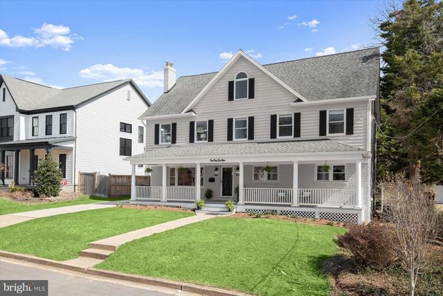 2429 N POTOMAC ST, Arlington, VA 22207